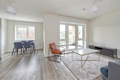 2 bedroom flat to rent, at Manchester, 10 Honeysuckle House 12, Springfield Drive SW17