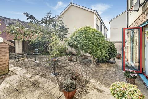 40 Burrough Fields, Cranbrook, Exeter, EX5 7AN