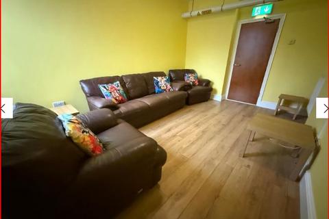 5 bedroom house to rent, Walter Road, City Centre, Swansea