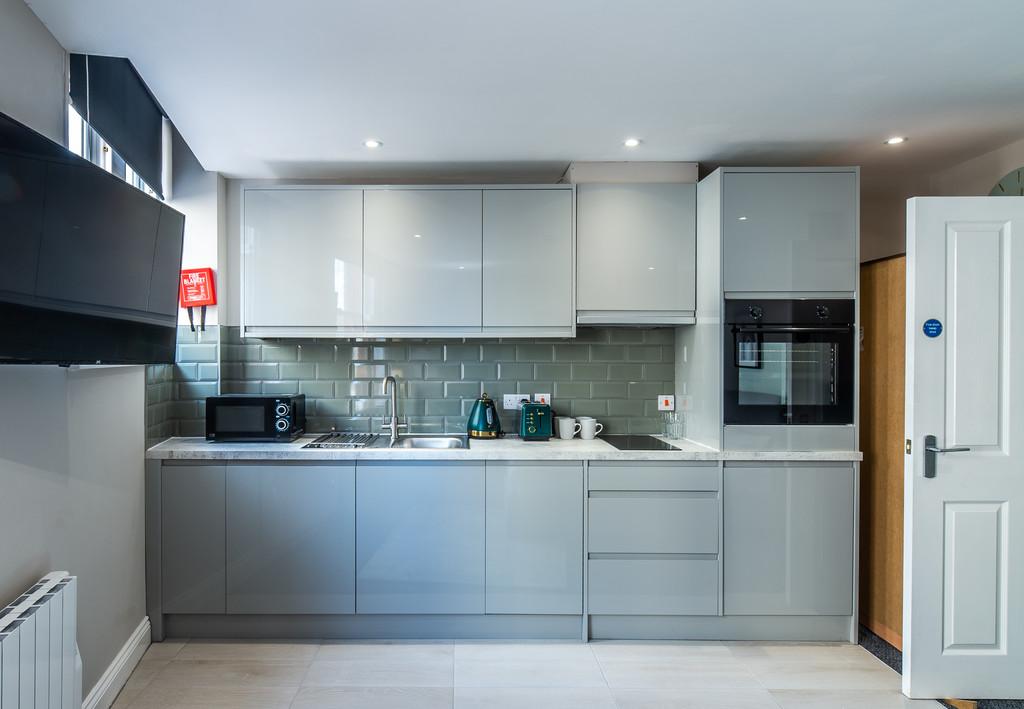 Canning Place B211-003