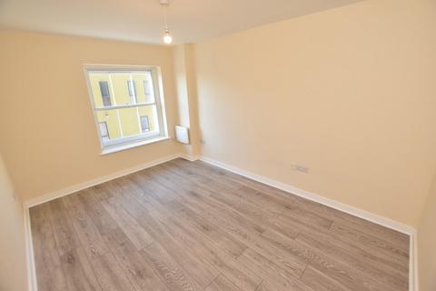 2 bedroom apartment to rent, Trinity Square, Margate