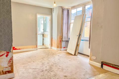 381 Heneage Road, Grimsby, DN32 9NH