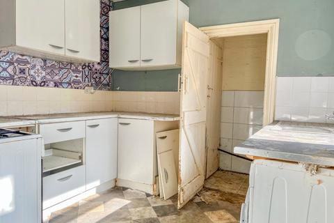 381 Heneage Road, Grimsby, DN32 9NH