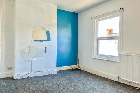 381 Heneage Road, Grimsby, DN32 9NH