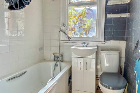 381 Heneage Road, Grimsby, DN32 9NH