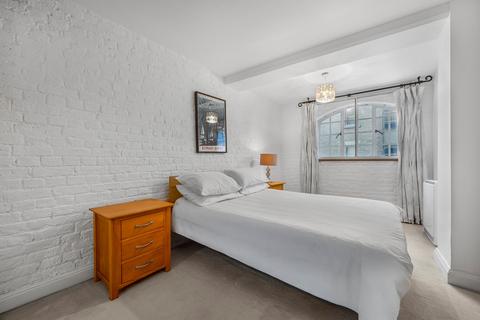 1 bedroom flat for sale, St. Saviours Wharf, 8 Shad Thames, London