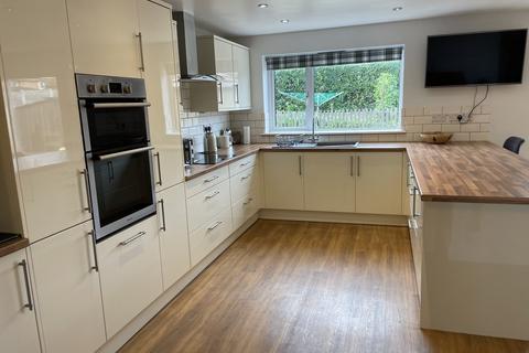 4 bedroom semi-detached house for sale, High Street, Carlton Le Moorland