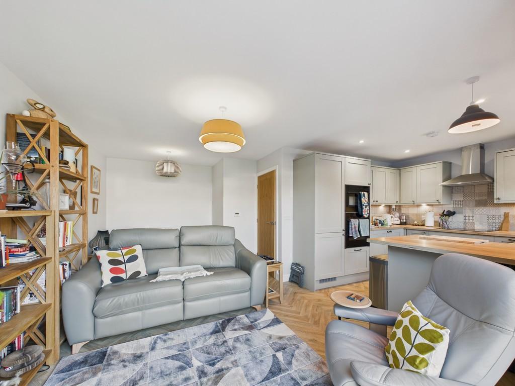 Cam04092 g0 pr0095 still009