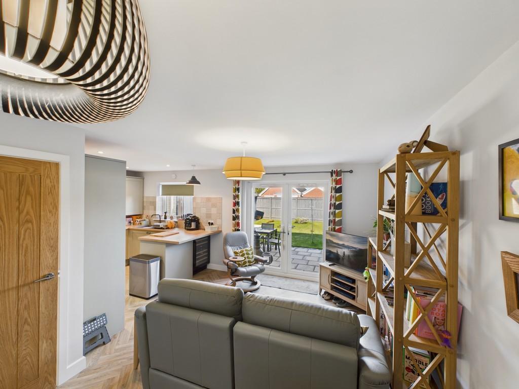 Cam04092 g0 pr0095 still015