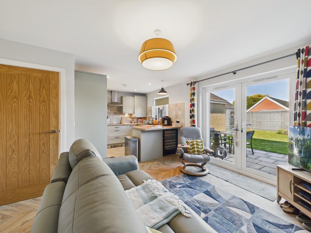 Cam04092 g0 pr0095 still017