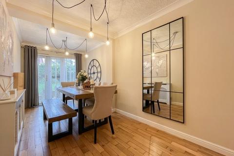 3 bedroom link detached house for sale, Gatcombe Close, Moseley Parklands