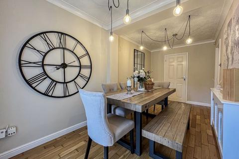3 bedroom link detached house for sale, Gatcombe Close, Moseley Parklands