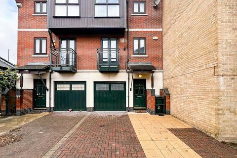 undefined, Fitzwilliam Mews, London E16