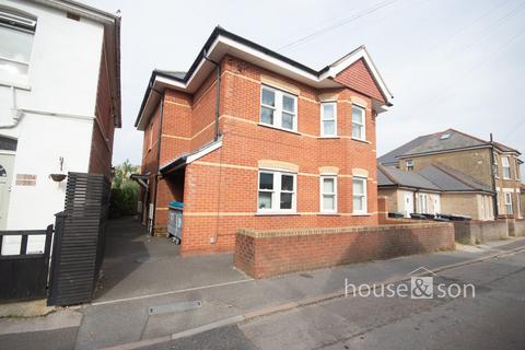 undefined, Livingstone Road