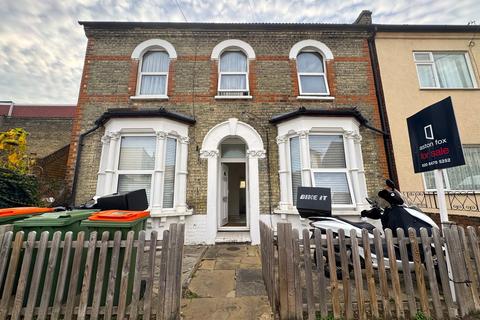 2 bedroom maisonette for sale, Latimer Road, Forest Gate, London, E7