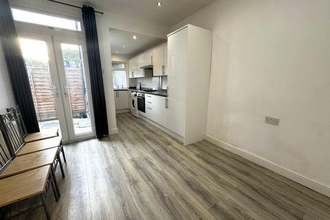 2 bedroom maisonette for sale, Latimer Road, Forest Gate, London, E7