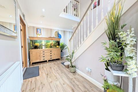 undefined, Golf at - York Road, Birkdale - Sleeps 10