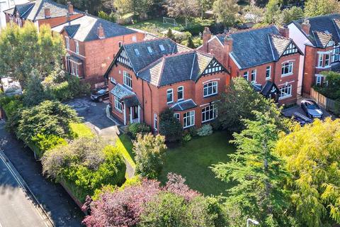 undefined, Golf Open 2026 - Crescent Road, Birkdale - Sleeps 14 (walking distance to golf)