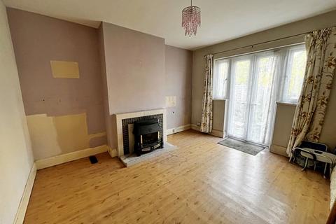 3 bedroom semi-detached house for sale, Bennetts Avenue, Greenford