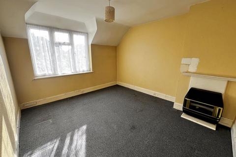 3 bedroom semi-detached house for sale, Bennetts Avenue, Greenford