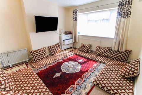 2 bedroom maisonette for sale, Oldfield Circus, Northolt