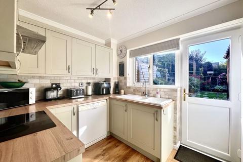 3 bedroom semi-detached house for sale, Cotswold Close, Calne SN11
