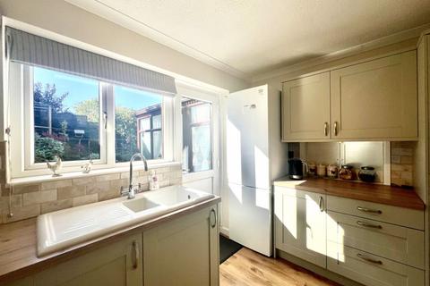 3 bedroom semi-detached house for sale, Cotswold Close, Calne SN11