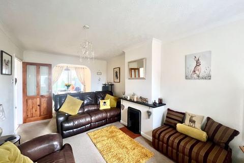 3 bedroom semi-detached house for sale, Cotswold Close, Calne SN11