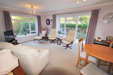 2 bedroom apartment for sale, Cheyne Court, Surrey Road