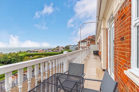 Owls Road, Bournemouth, BH5 1