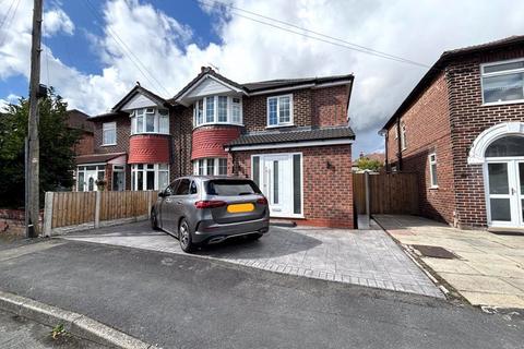 4 bedroom semi-detached house for sale, Balmoral Drive, Altrincham WA14
