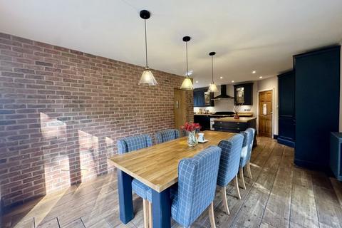 4 bedroom detached house for sale, Hathern Road, Loughborough LE12
