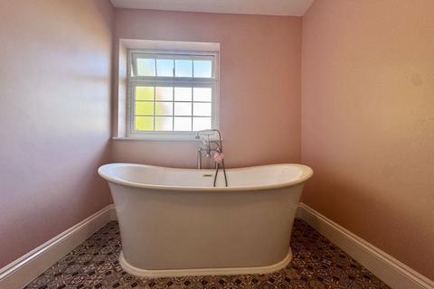 4 bedroom detached house for sale, Hathern Road, Loughborough LE12