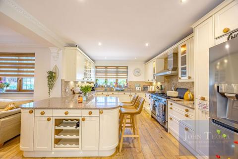 undefined, Lambourne Road, Chigwell IG7