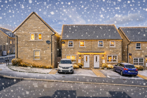 3 bedroom semi-detached house for sale, Rambling Walk, Bradford BD14