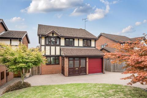 4 bedroom detached house for sale, Rhuddlan Way, Kidderminster