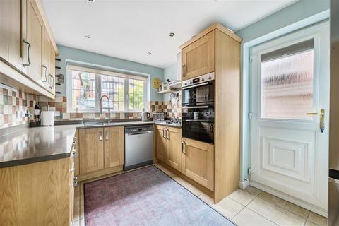 4 bedroom detached house for sale, Rhuddlan Way, Kidderminster