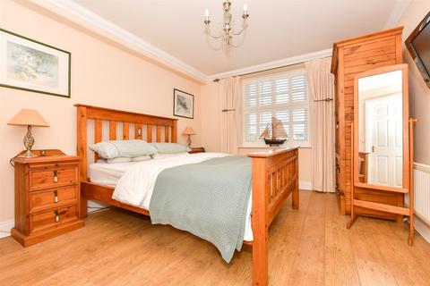 2 bedroom apartment for sale, Mountbatten House, Deal CT14