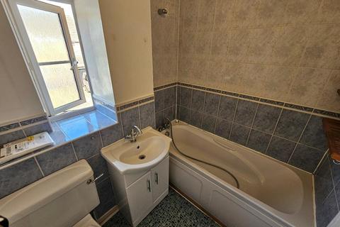 3 bedroom end of terrace house to rent, Kettering NN15