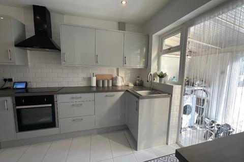 South Hornchurch RM13