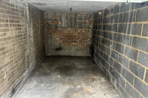 Garage to rent, Video Court, Mountview Road, London, N4