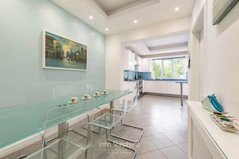 4 bedroom detached house for sale, Earlswood Common, Earlswood, Solihull, Warwickshire, B94