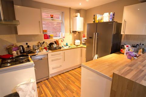 6 bedroom semi-detached house to rent, *£120pppw excl bills* Rolleston Drive, Lenton, NG7 1LA - UON