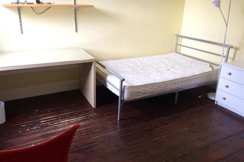 7 bedroom semi-detached house to rent, *£115ppw excl bills* Teversal Avenue, Lenton, NG7 1PY