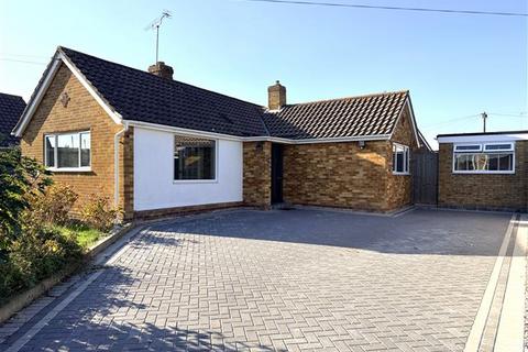 2 bedroom bungalow for sale, Rogate Road, Worthing, West Sussex, BN13 2EA