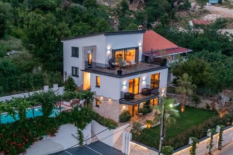 8 bedroom villa, Budva, Montenegro