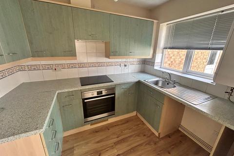 3 bedroom semi-detached house to rent, Shipley Drive, Abbeymeads