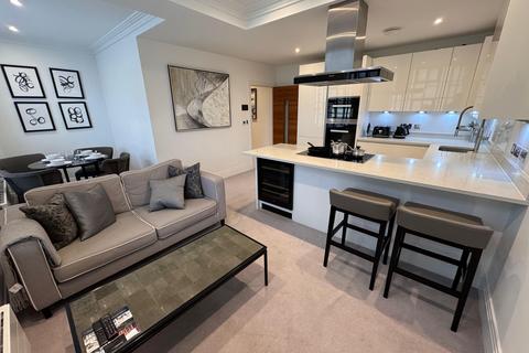 2 bedroom property to rent, Rainville Road, London W6