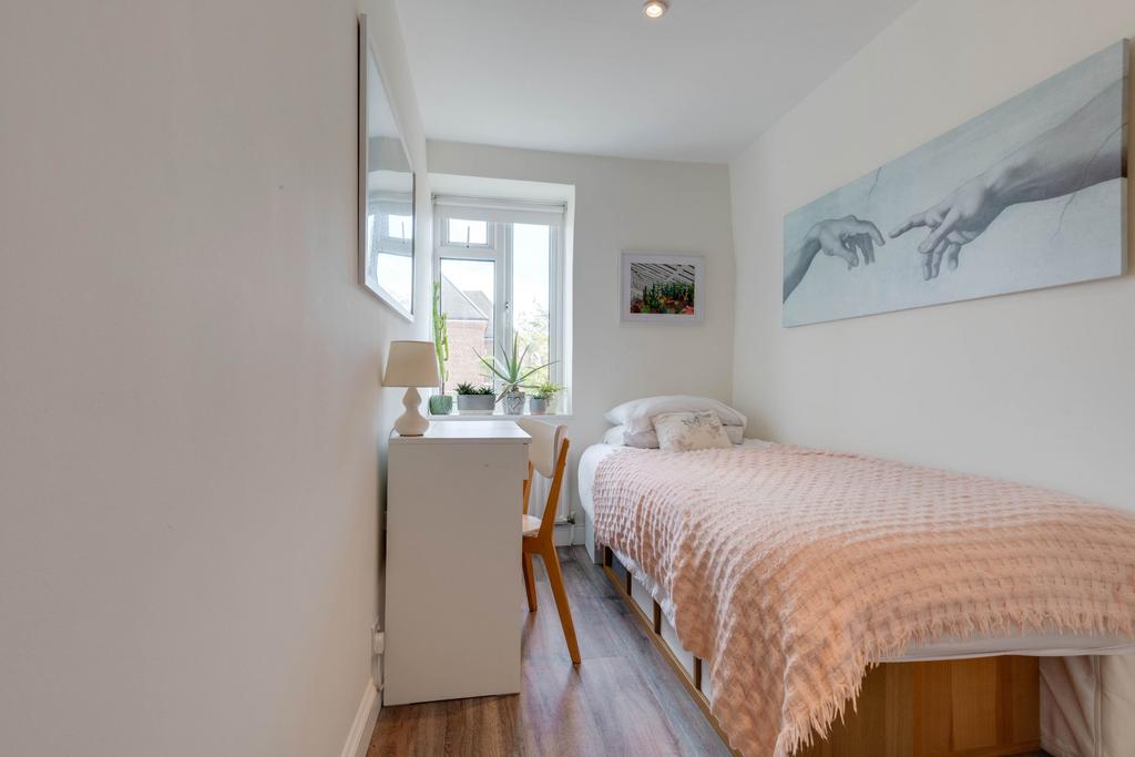 Fourth bedroom