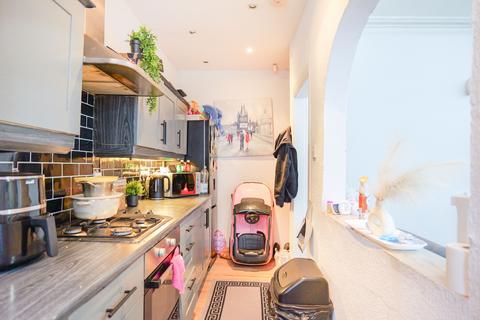 2 bedroom terraced house for sale, Cross Lane, Bradford BD7